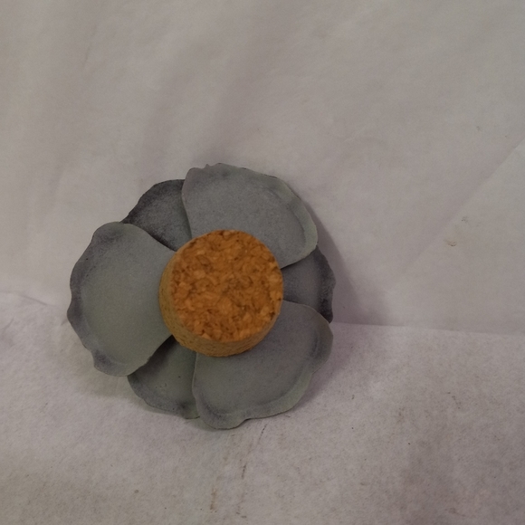 VINTAGE Collectible Gray Speckled Metal Rose Decorative Cork Bottle Stopper - Picture 4 of 6